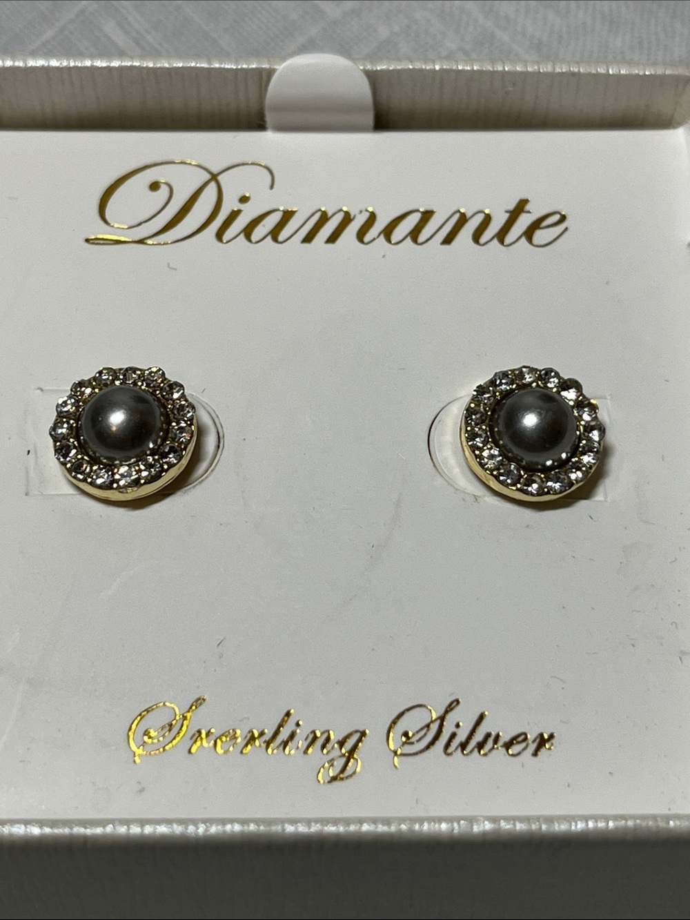 DIAMANTÉ Sterling Silver Gray Pearl Halo Stud Earrings
NEW